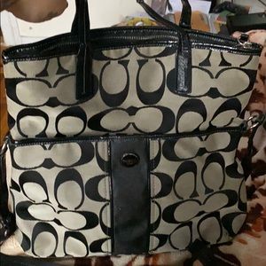 Large authentic coach shoulder fold over bag